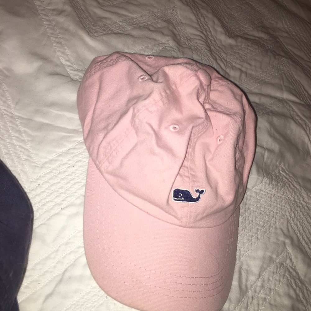 2 Vineyard Vines hats